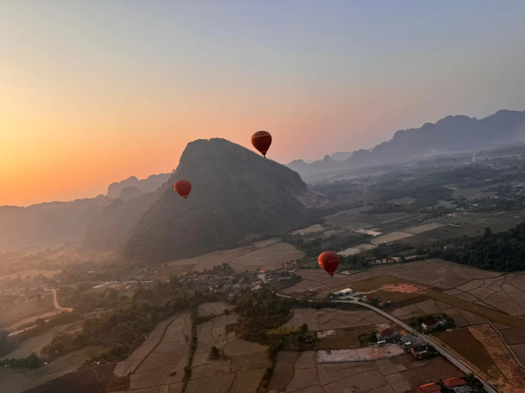 sunrise vang vieng hot air balloon price